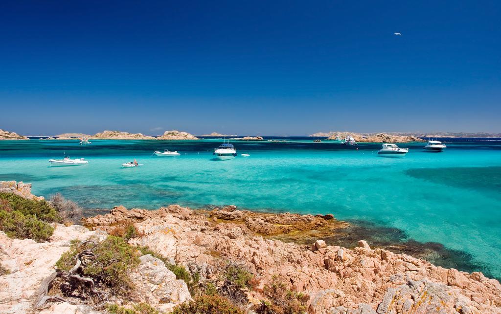 Hotel Club Esse Cala Bitta à Baja Sardinia Extérieur photo