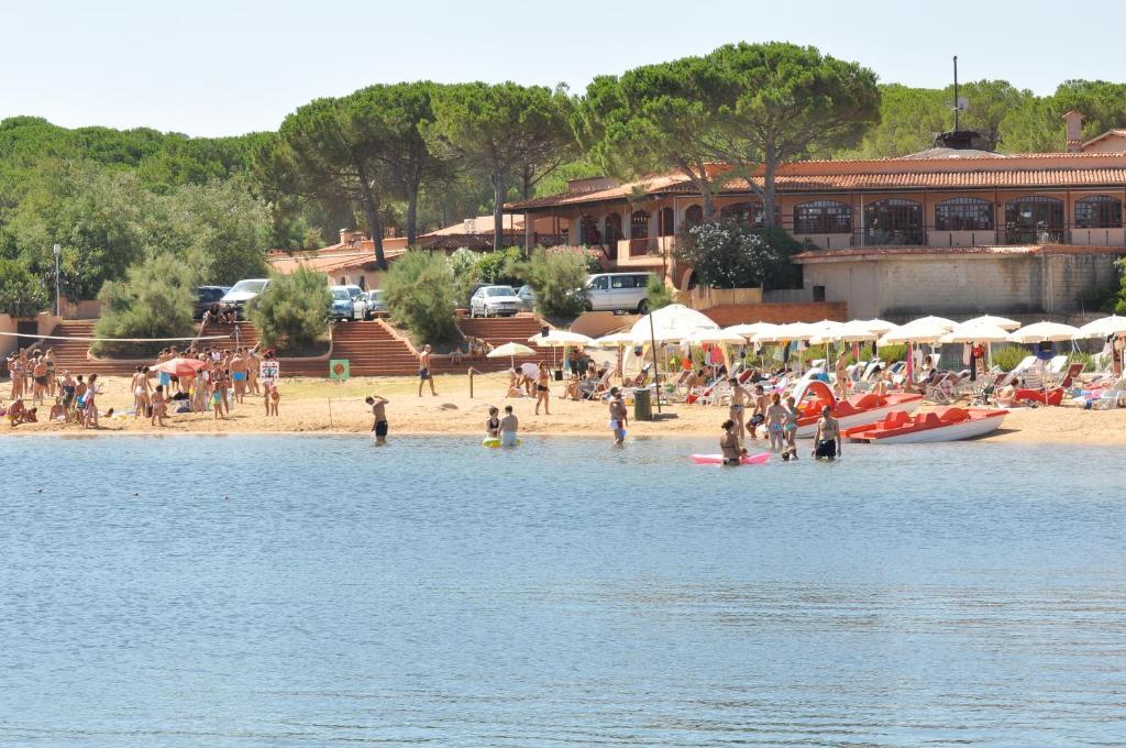 Hotel Club Esse Cala Bitta à Baja Sardinia Extérieur photo
